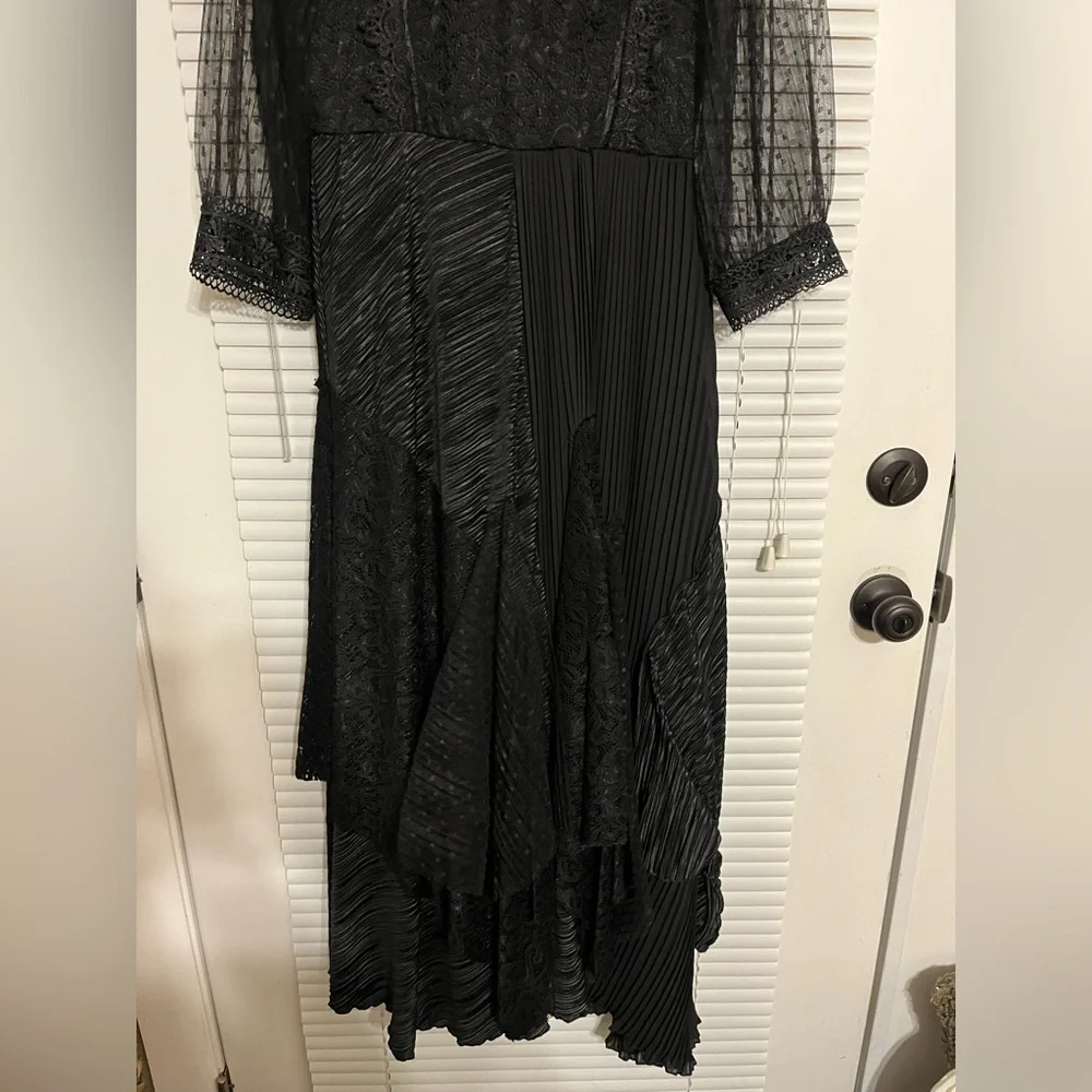 🖤Black Dress🖤 - Picture 2 of 4